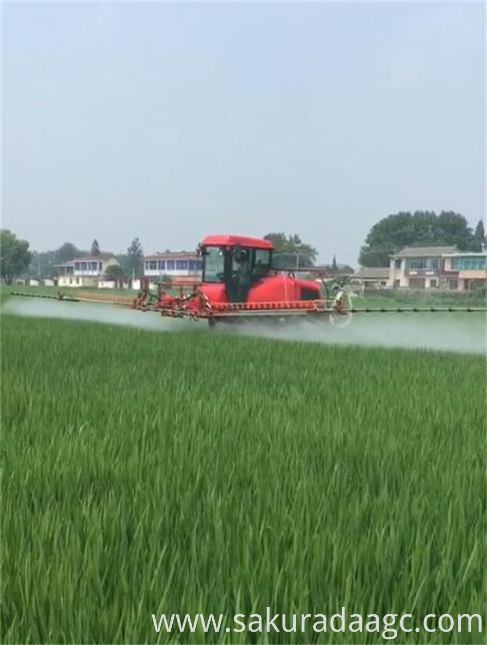 Self-propelled Boom Sprayer with Rice